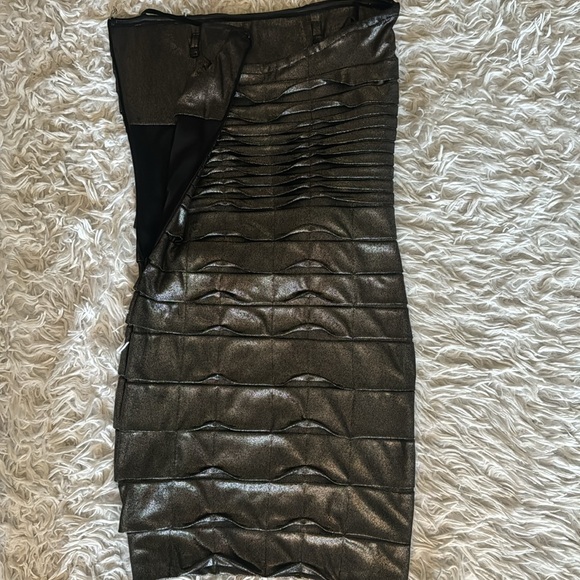 Metallic pewter coloured mini dress. Never worn. - Picture 3 of 3